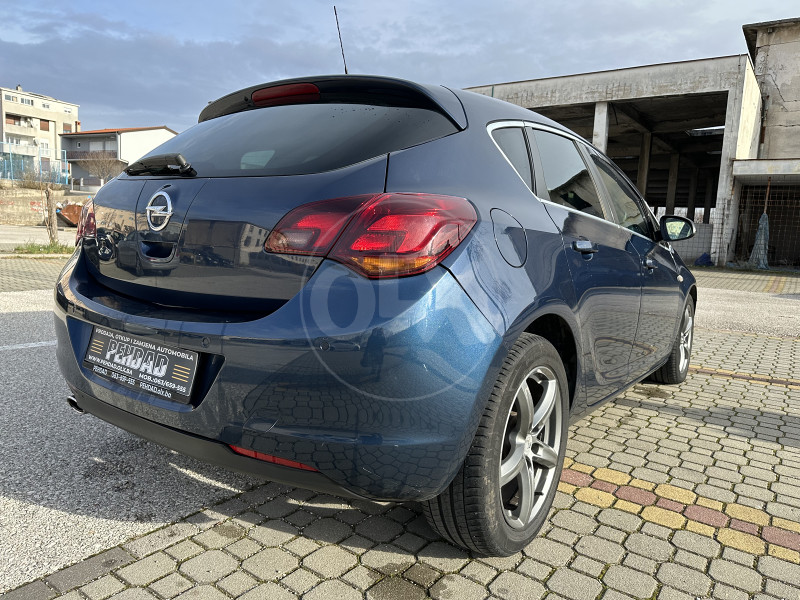 Opel Astra J 2.0 CDTI aut. Sport paket