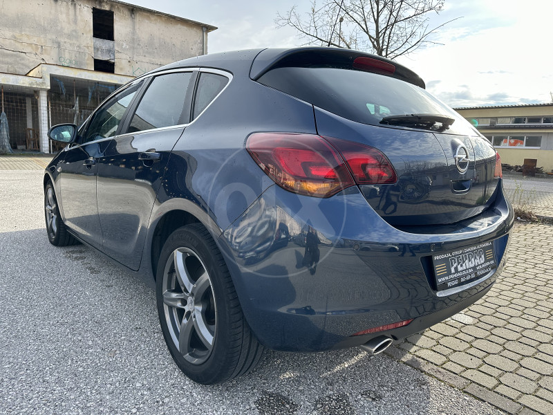 Opel Astra J 2.0 CDTI aut. Sport paket