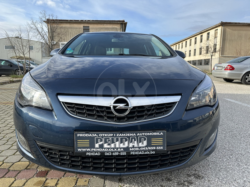 Opel Astra J 2.0 CDTI aut. Sport paket