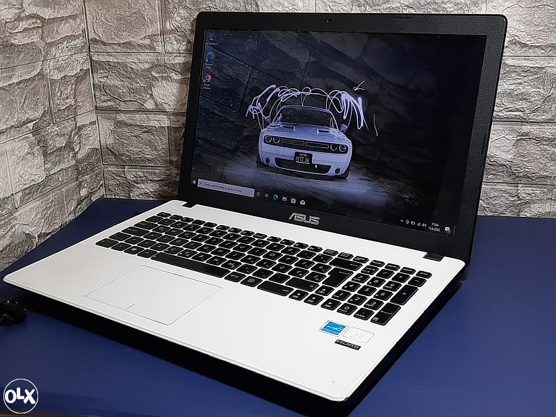 Laptop ASUS x551M N2830 2.16GHz/4GB/320GB
