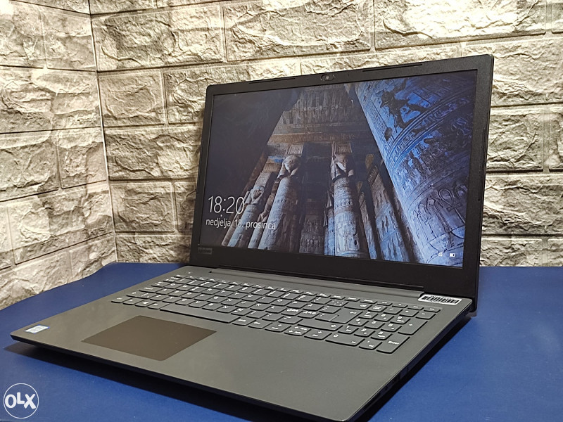 Laptop Lenovo V130-15IKB 15.6" FHD i5-8250U 8GB DDR4