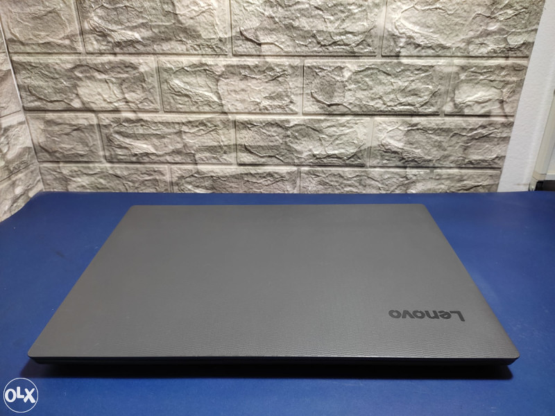 Laptop Lenovo V130-15IKB 15.6" FHD i5-8250U 8GB DDR4