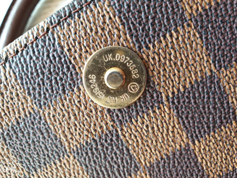 Louis Vuitton 1800 #zenskatorba #zensketorbe #torbice