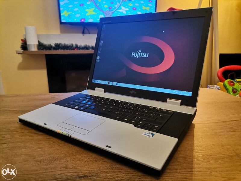 Laptop Fujitsu / Intel / 3gb/ 15.4 led/ Bat 30min