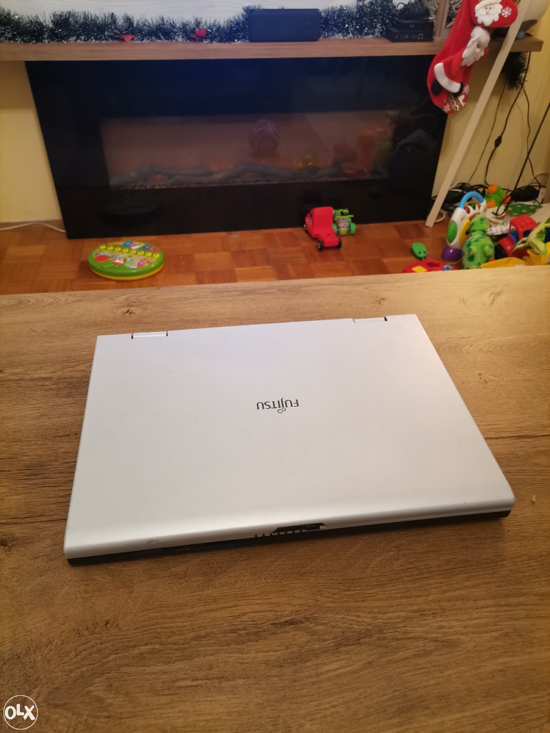 Laptop Fujitsu / Intel / 3gb/ 15.4 led/ Bat 30min