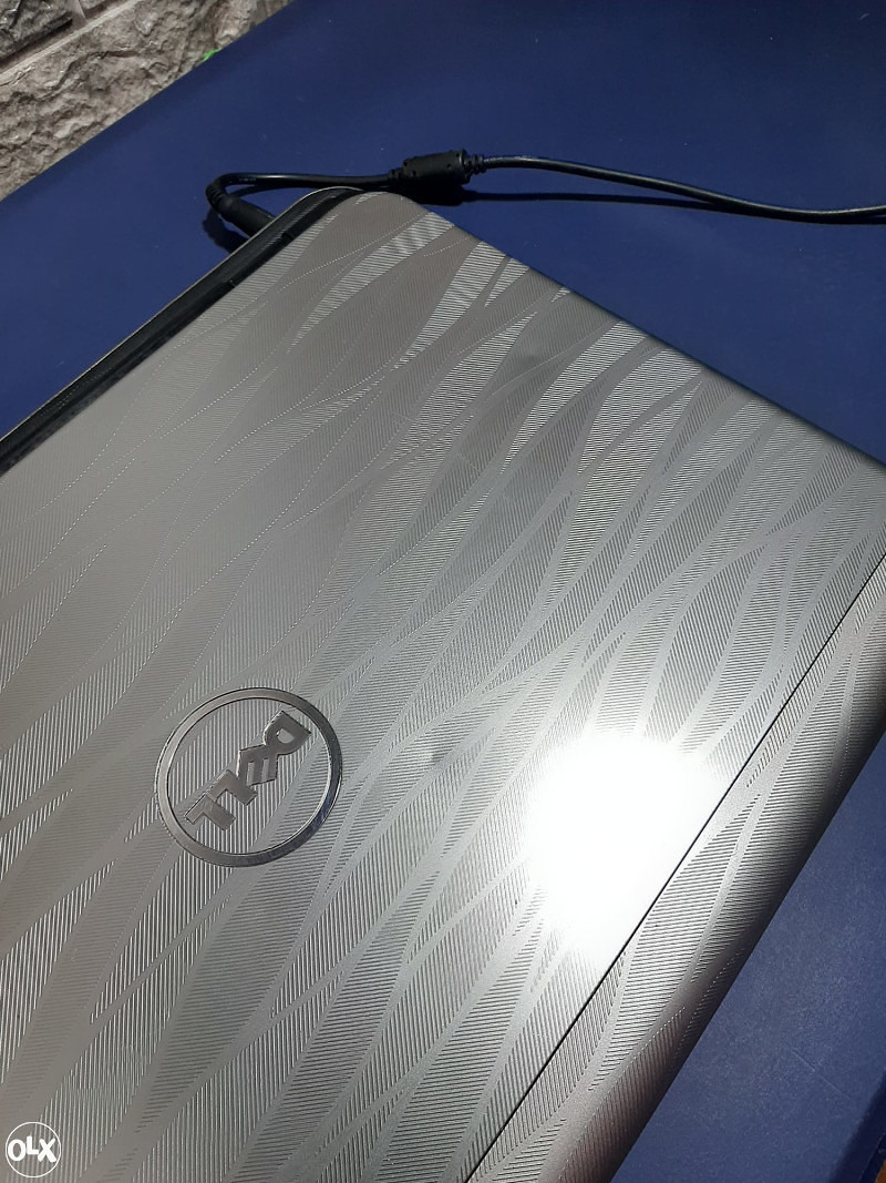 Laptop DELL 5010 i7 720QM/8x1.60GHz/6GB/500GB/1GB Graf