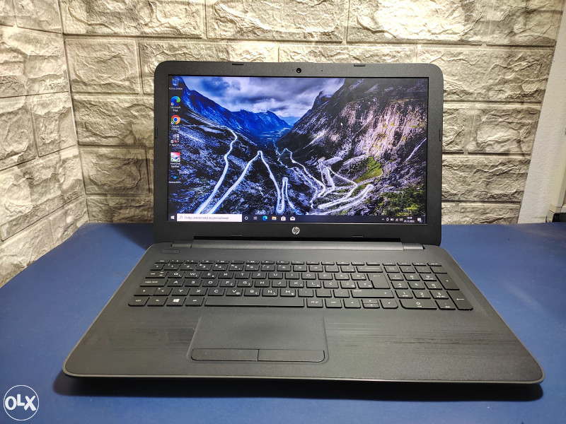 Laptop HP G5 E2-7110 Quad-Core 8GB RAM 500GB HDD
