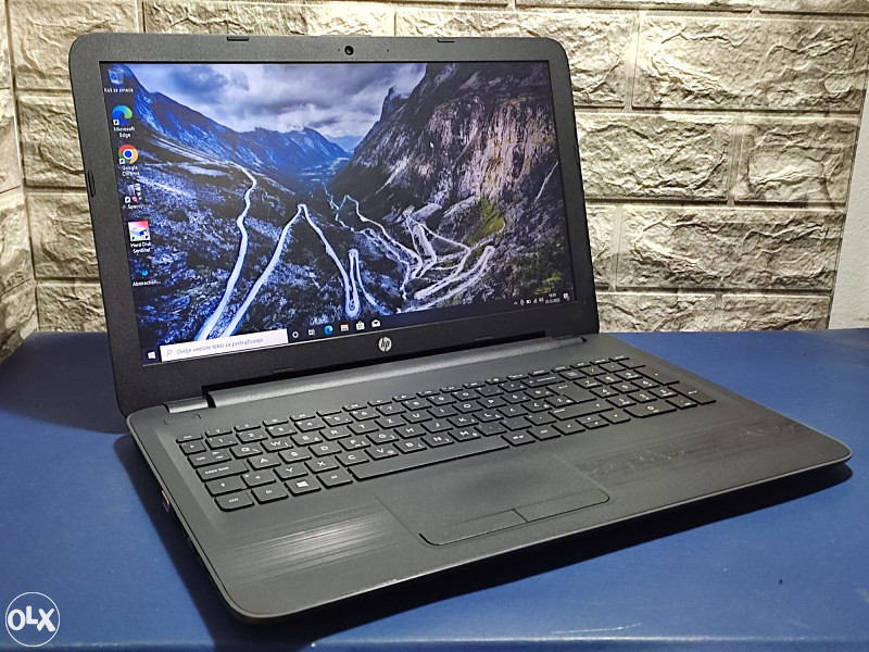 Laptop HP G5 E2-7110 Quad-Core 8GB RAM 500GB HDD