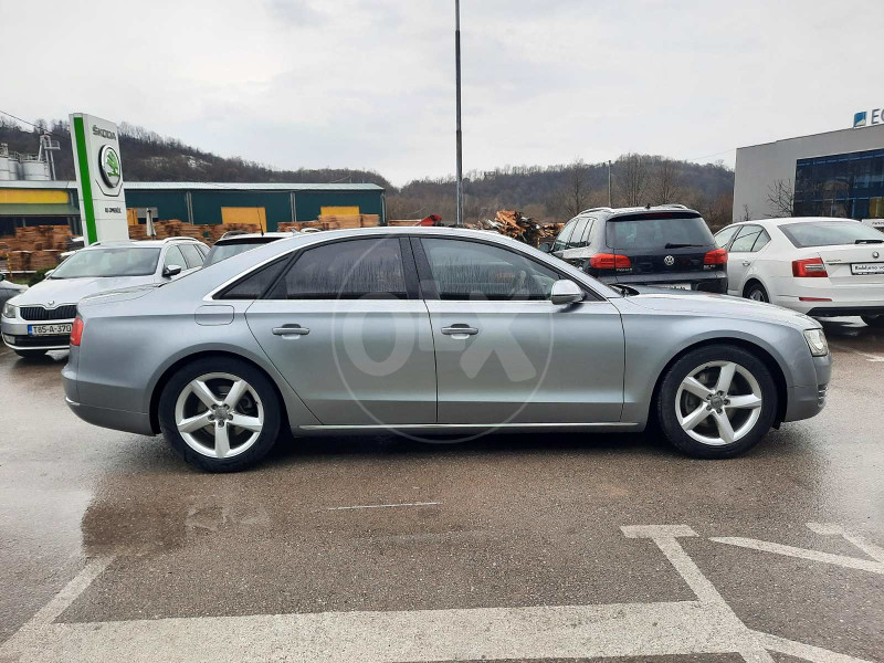 AUDI A8 QUATRO 3.0 TDI