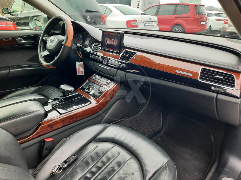 AUDI A8 QUATRO 3.0 TDI