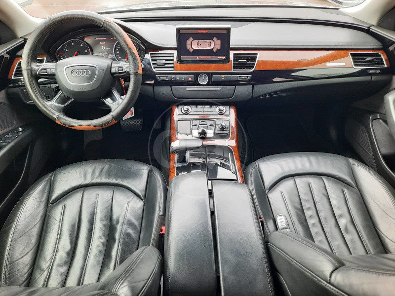 AUDI A8 QUATRO 3.0 TDI