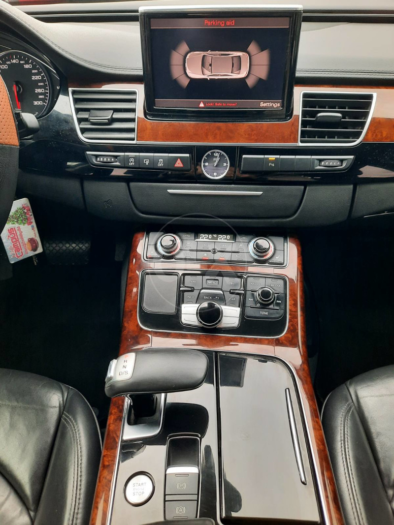 AUDI A8 QUATRO 3.0 TDI