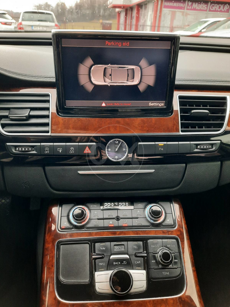 AUDI A8 QUATRO 3.0 TDI