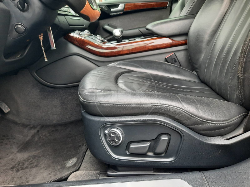 AUDI A8 QUATRO 3.0 TDI