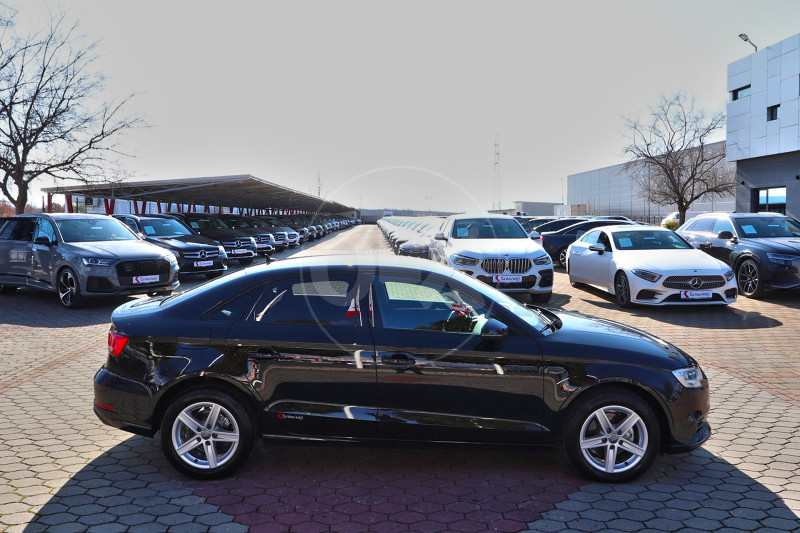 Audi A3 Limuzina 1.6TDI S-Tronic Black Edition FACELIFT