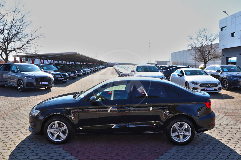 Audi A3 Limuzina 1.6TDI S-Tronic Black Edition FACELIFT