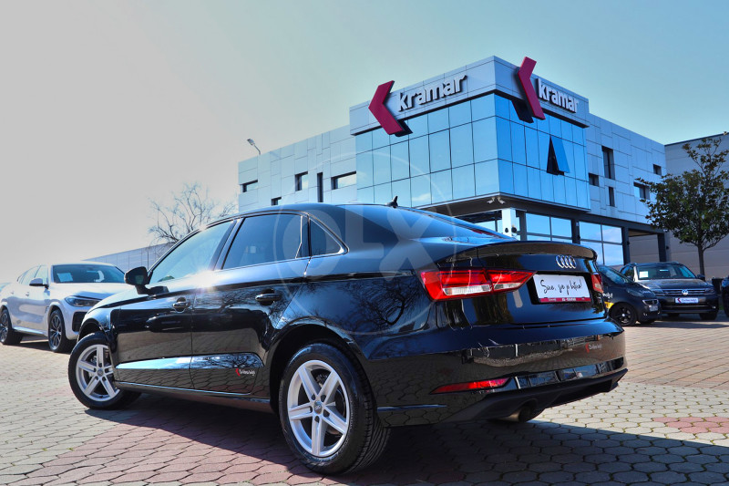 Audi A3 Limuzina 1.6TDI S-Tronic Black Edition FACELIFT