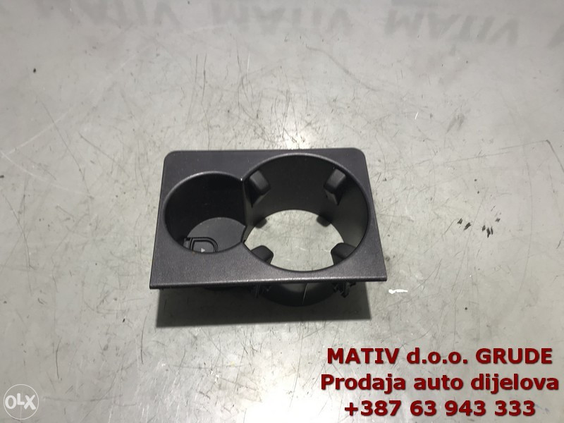 Držač nosač čaša ZADNJI Mercedes CLS w218 A2186800014