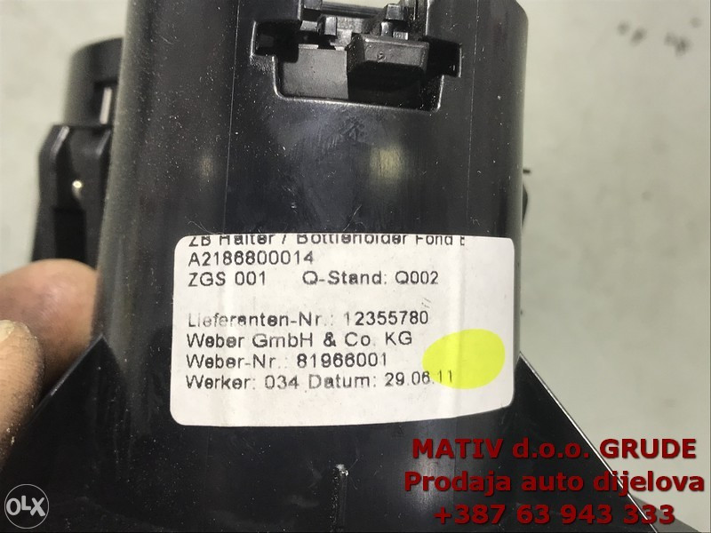 Držač nosač čaša ZADNJI Mercedes CLS w218 A2186800014