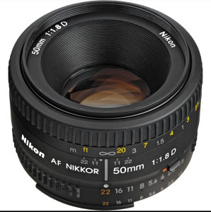 Objektiv Nikon 28-70mm, Nikorr 50mm, Sigma 30mm