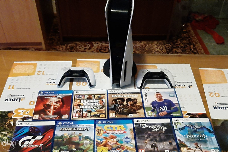 PlayStation 5 sa dva DualSense i 9 igara...!!!