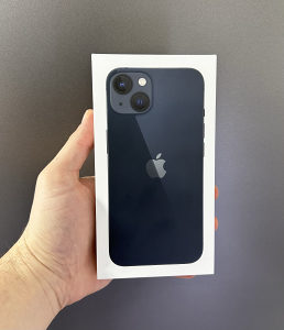 Iphone 13 128GB Black novo garancija