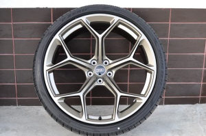 NOVI AUDI RS6 RS7 ORIGINALNE FELGE SA NOVIM GUMAMA 22''