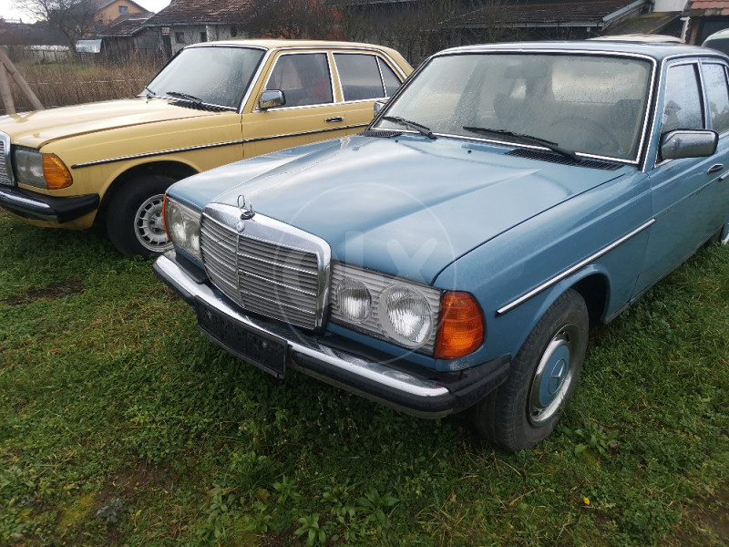 Mercedes-Benz E 200 i 240.D